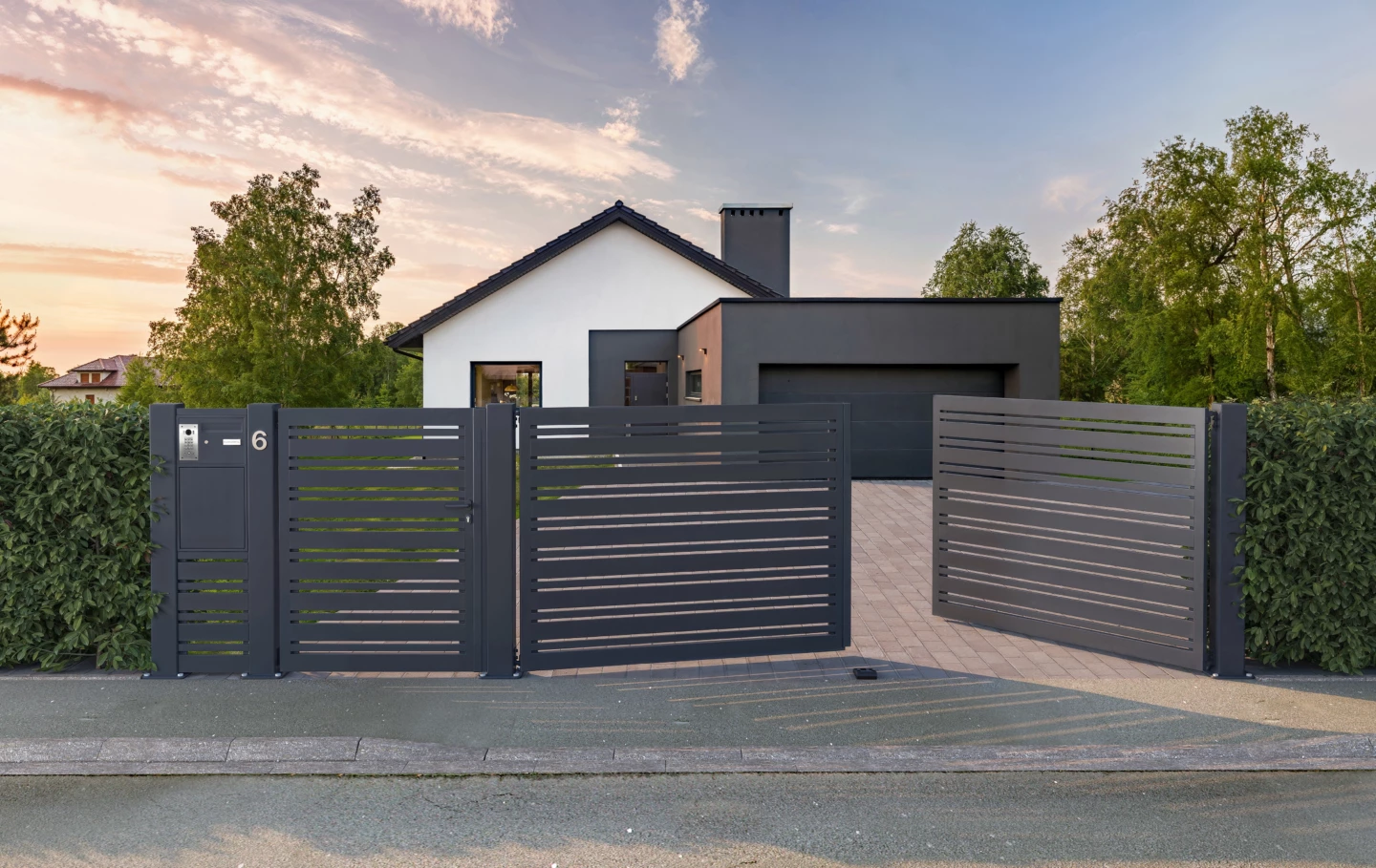 Portail Aluminium Sur Mesure - Inspiration Contemporaine - Newtech