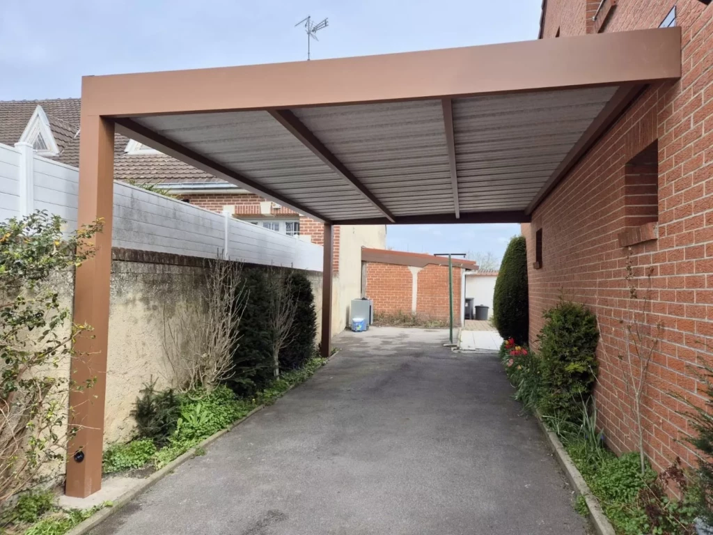 carport aluminium adossé sur mesure avec toiture bac acier à Saint-Saulve Valenciennes